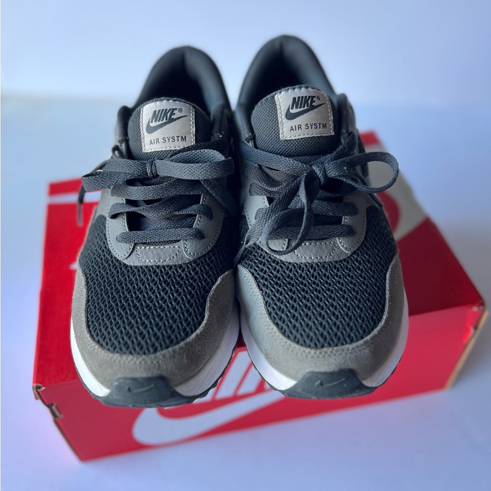 NIKE Air Max Systm